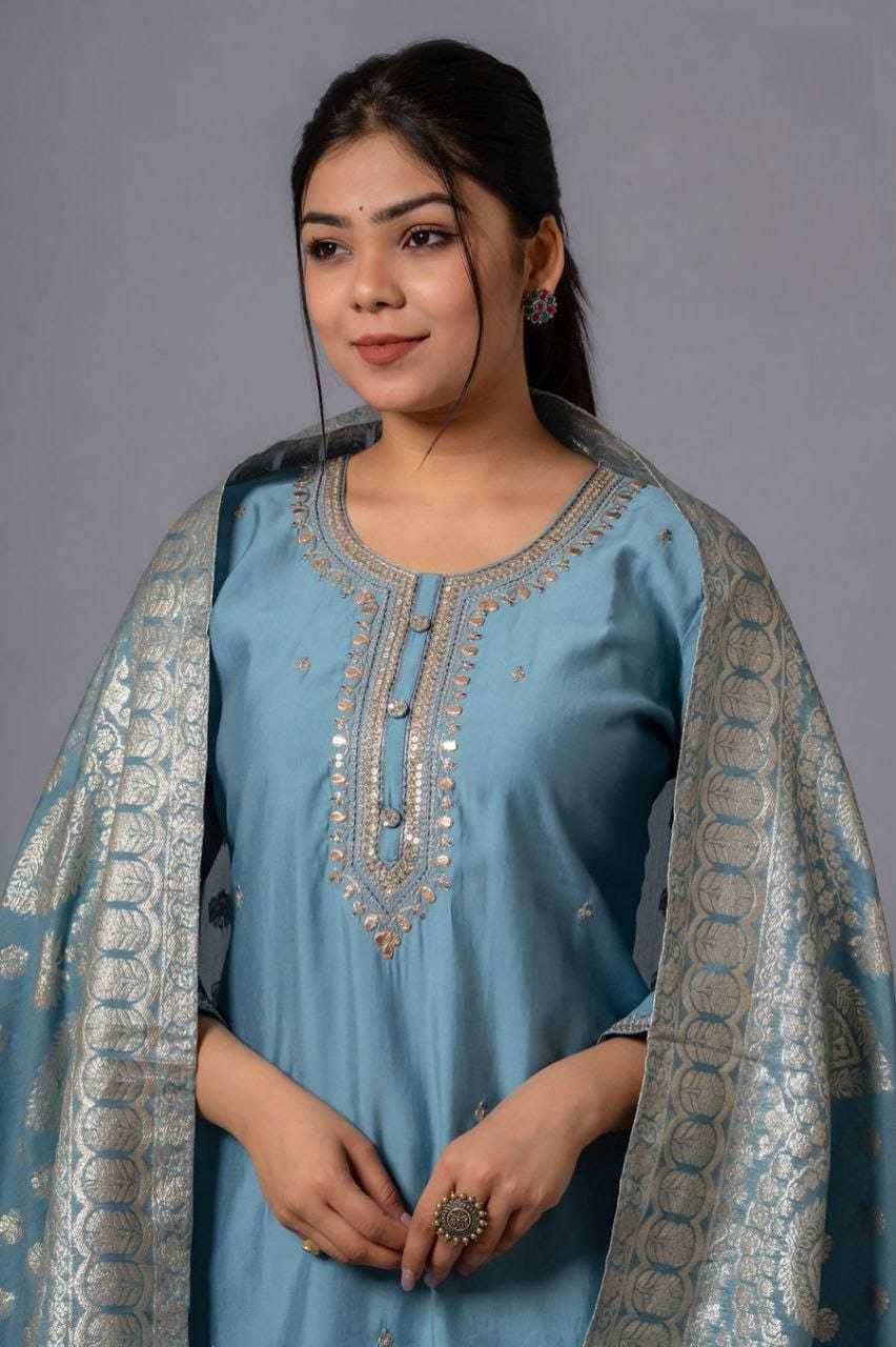 Viscose Embroidered Kurti Set - MYLUXURY LANE ENTERPRISE